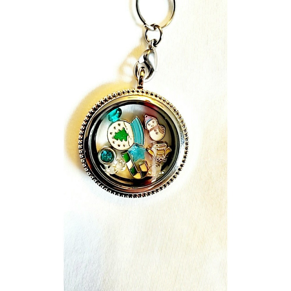 NIB Christmas Living memory Floating charm locket and necklace